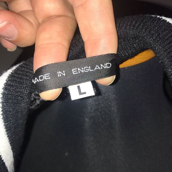 Woman’s light weight bomber jacket - Picture 5 of 5